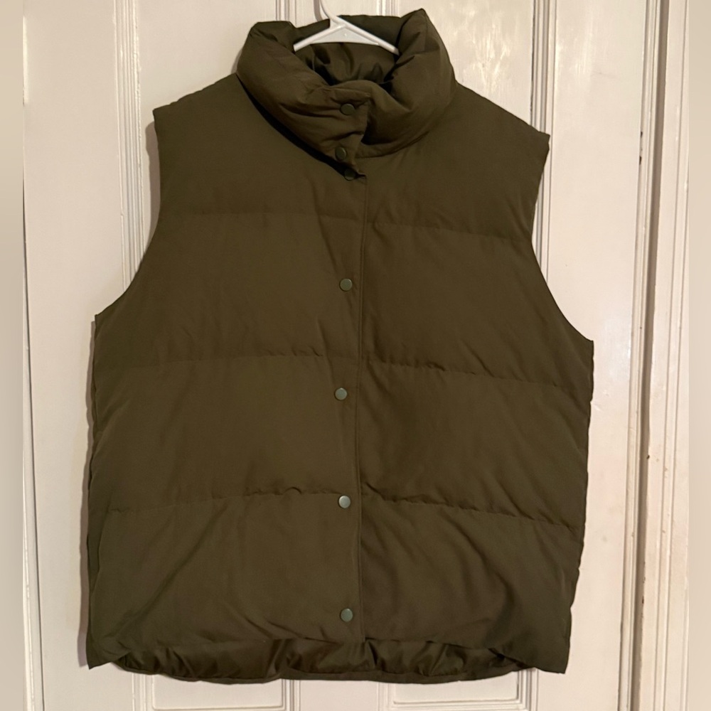 Everlane Vest Olive green oversized